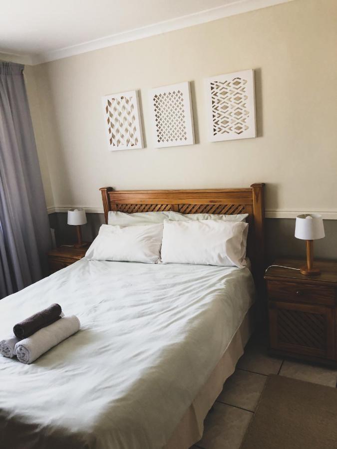 The Bohemian Guesthouse ケープタウン エクステリア 写真