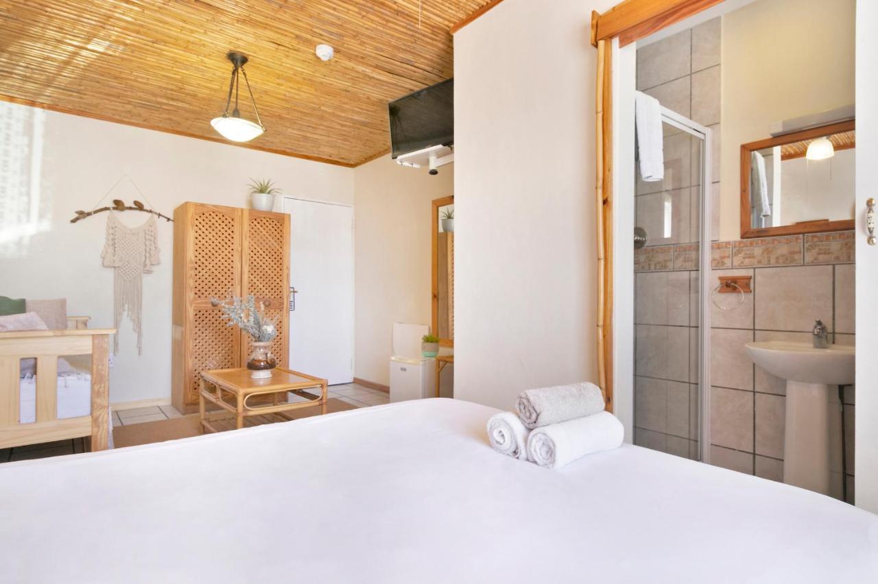 The Bohemian Guesthouse ケープタウン エクステリア 写真